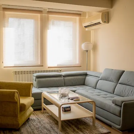 Two Bedroom New דירה *